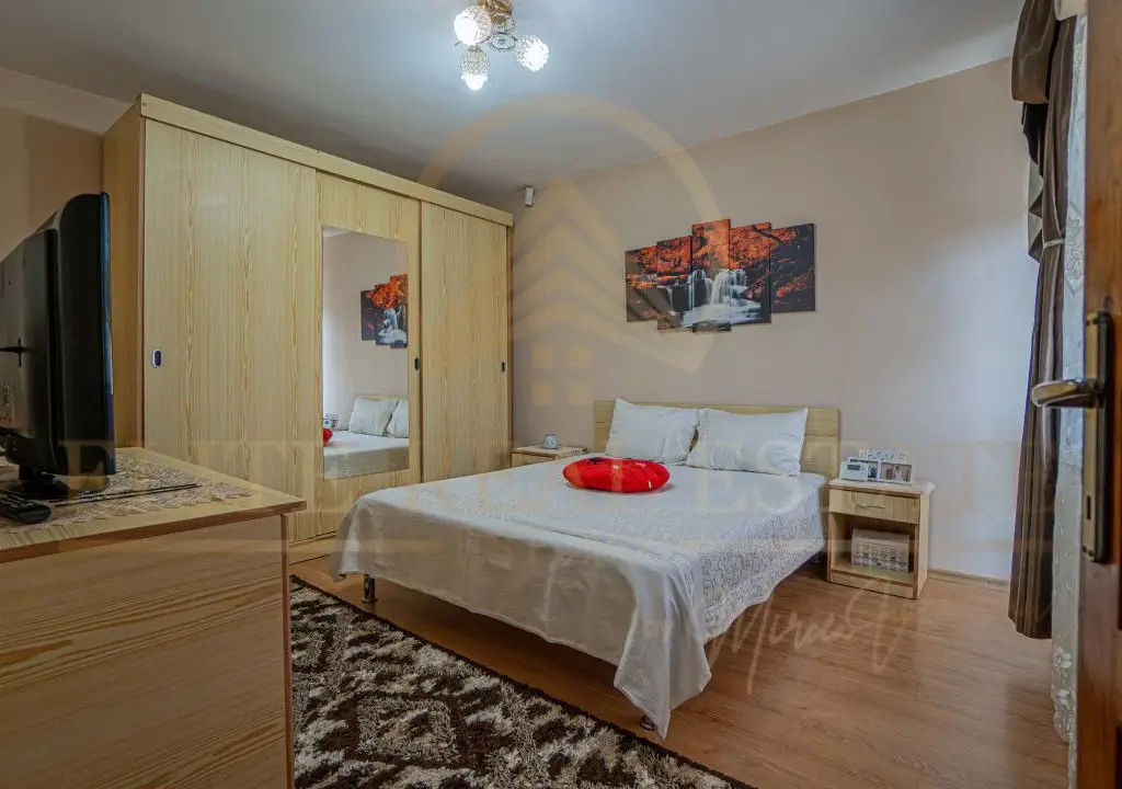 Agigea - Vila D+P+1E+M pe un teren de 772 mp cu o deschidere de 21,46 m.
