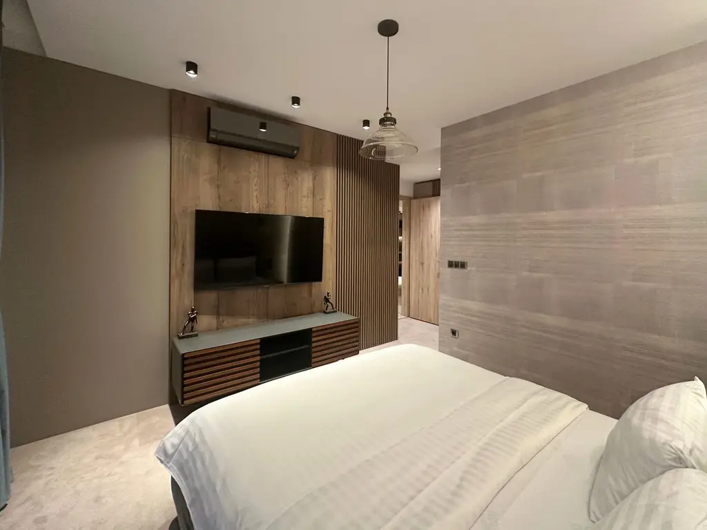 Penthouse de LUX 4 camere cu terasă spectaculoasă de 122 mp + jacuzzi