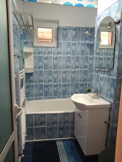 De inchiriat apartament 2 camere Micro 20 , 300 euro