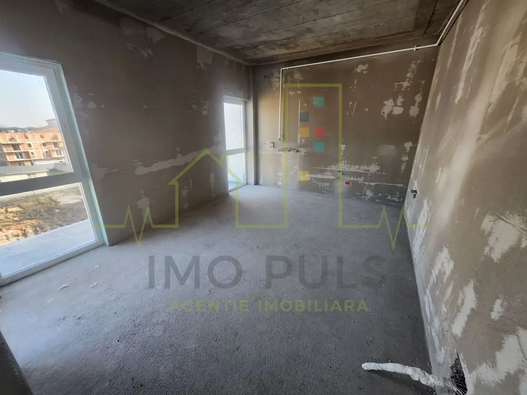 4 Camere. Penthouse. Girocului - Esso. Lift
