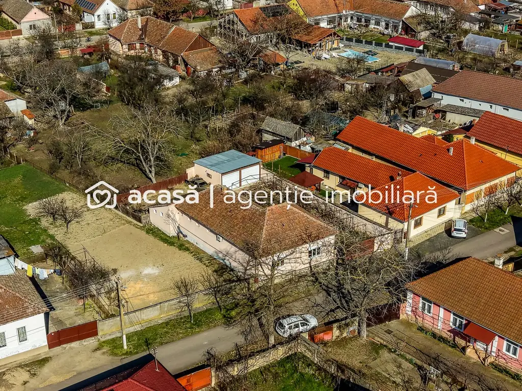 Casa ideală pentru familie: școală la 3 min. Zonă foarte liniștită.