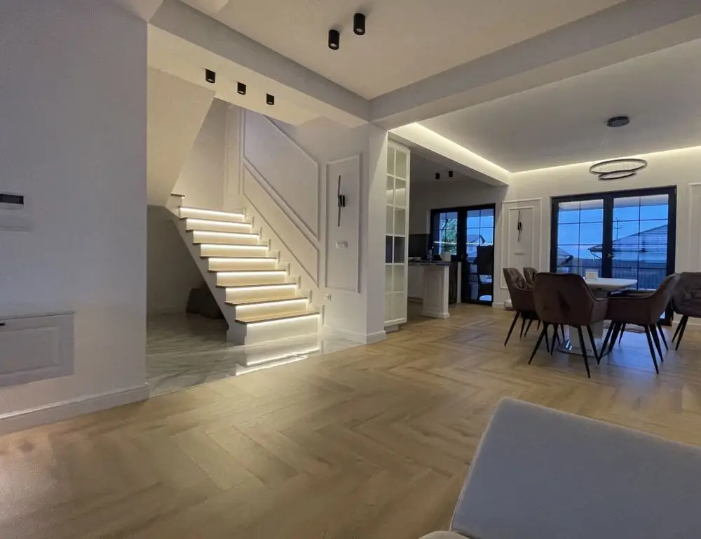Casa single Iasi-strada Podisului (Platoul Insorit)-asfalt