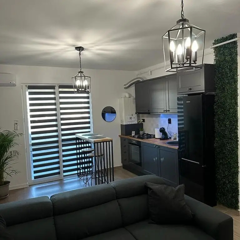 Apartament 2 camere mobilat Militari - posibilitate parcare