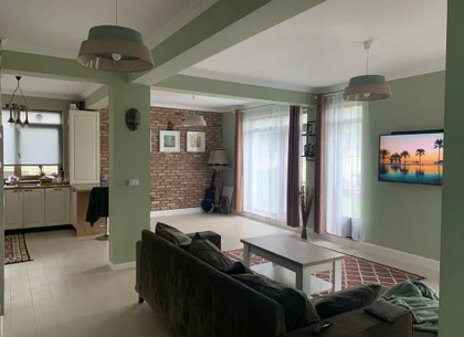 Casa Moara de Vant cu vedere superba spre lac si padure in zona SRU