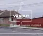 VÂNDUT! Casă cu 2 camere, teren, garaj în Bujac / Necesită renovare