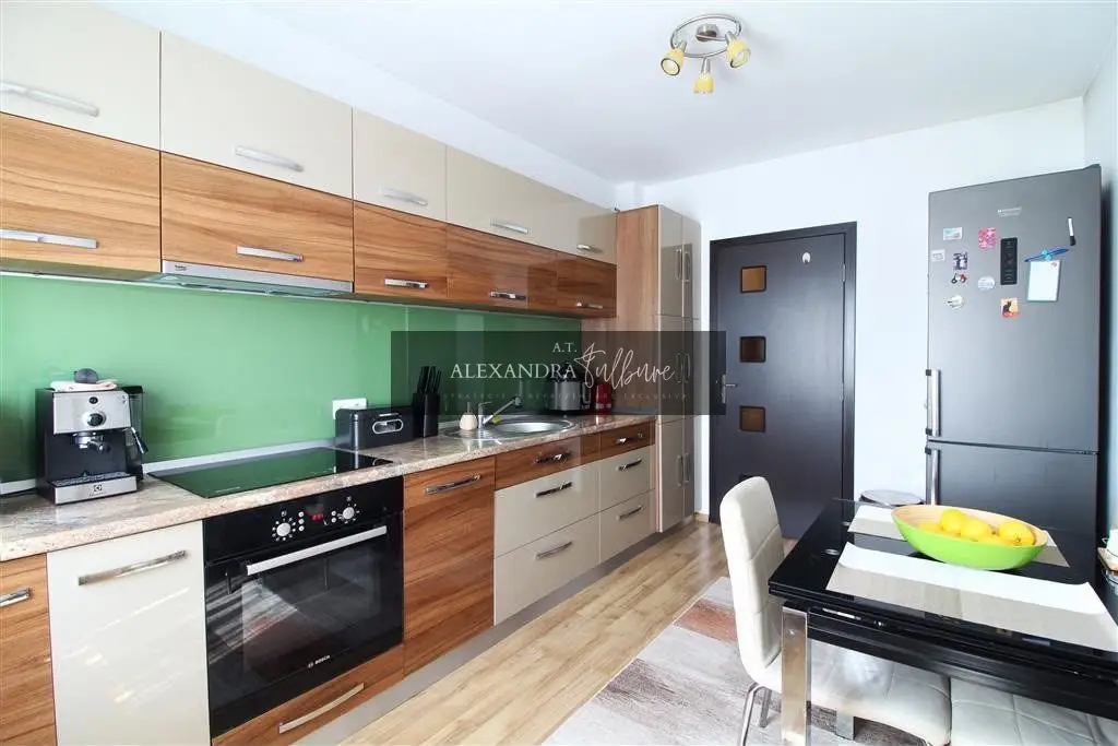 Apartament 2 camere decomandate, balcon, Marasti