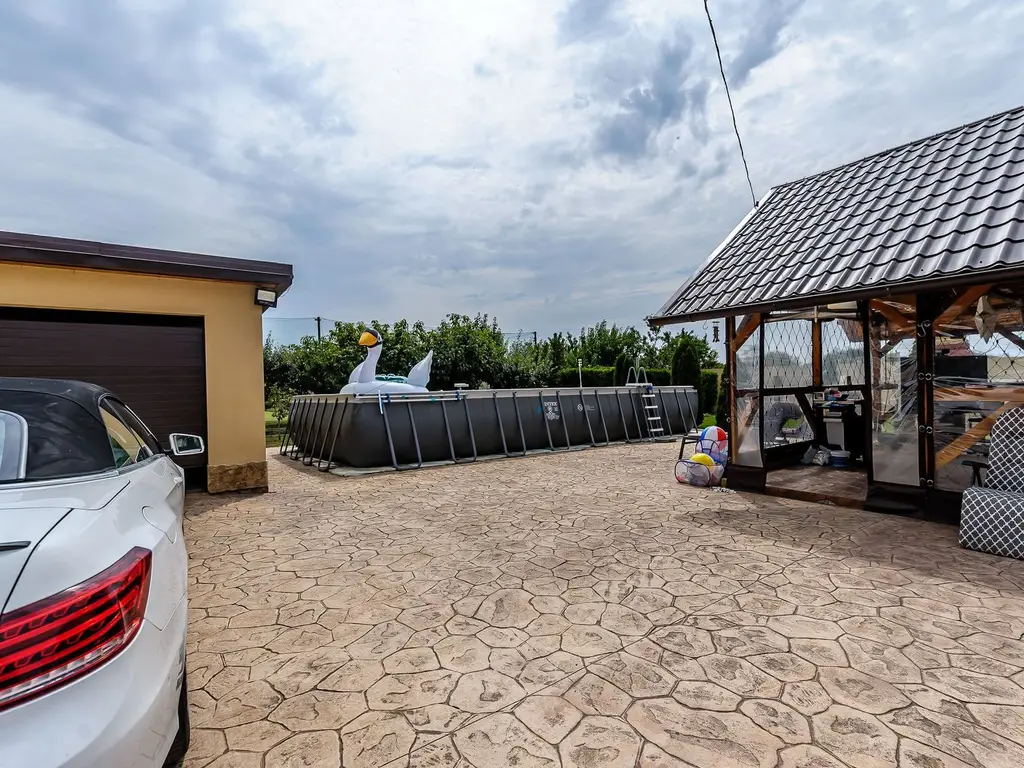 Rezervat Proprietate de vis cu teren 2880 mp și facilități PREMIUM