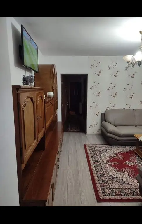 BRASADAS vinde ap 4 cam etaj 4/4 Careiului LIDL.