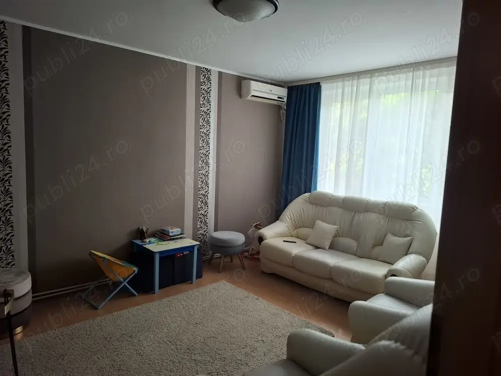 Apartament 4 camere, decomandat, 80.94 mp