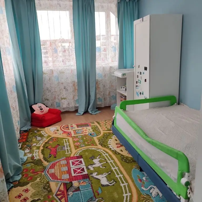 Proprietar vând vila P+E+M