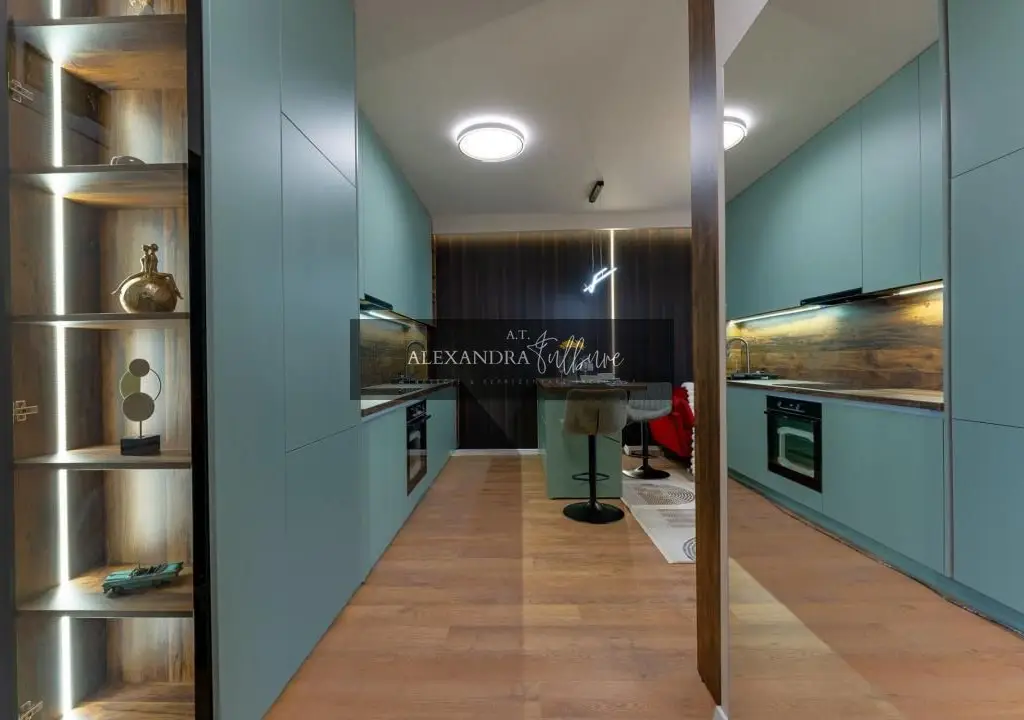 Apartament 2 camere, etaj intermediar, balcon, garaj, Eroilor