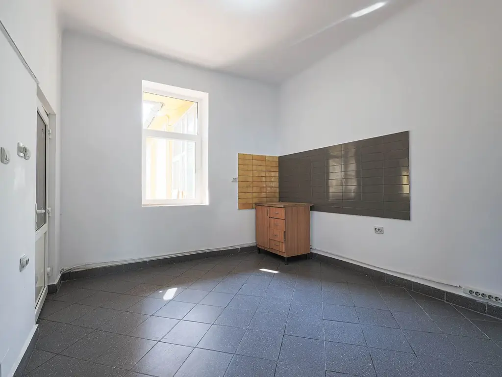 Spațiu comercial de vânzare în zona Centrală, str Șaguna, Arad