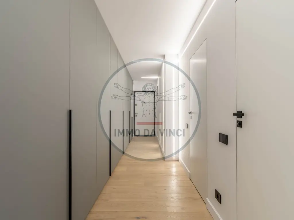 Apartament de Vanzare cu 4 Camere-135 mp și Terasa de 90 mp Marasti