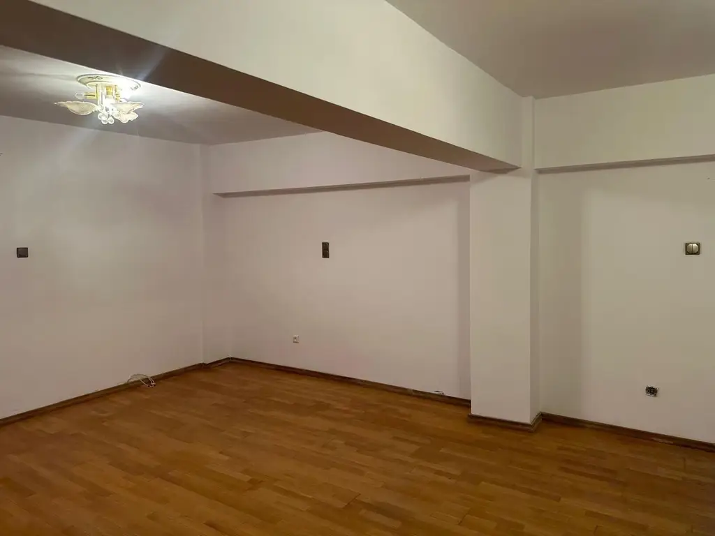 BRASADAS vinde ap cu 4 cam RENOVAT, 106mp, etaj 1 în zona SOARELUI.