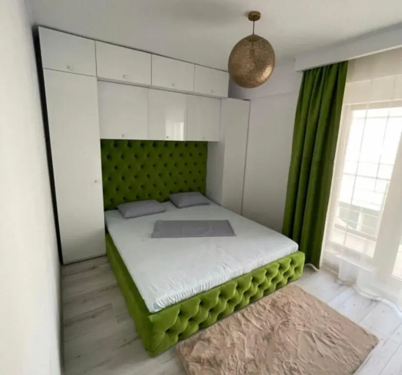 Apartament 2 cam. de vanzare 61mp + terasa 15 mp la 30 m de plaja - Mamaia Nord