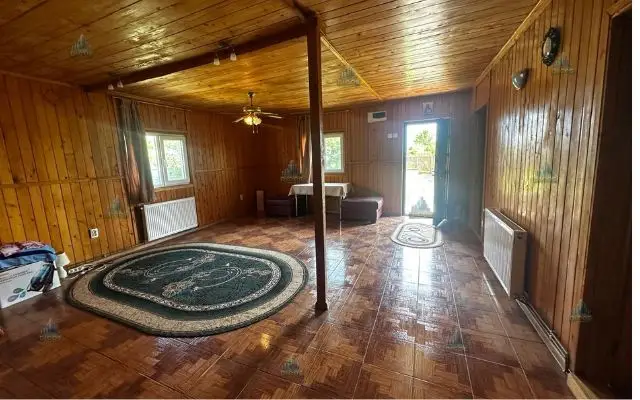 Casa de vanzare in comuna Ghizdaru , jud Giiurgiu
