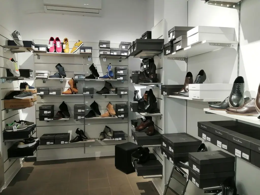 Spațiu comercial ultracentral, 200 mp singurul vad 100% pietonal Roman
