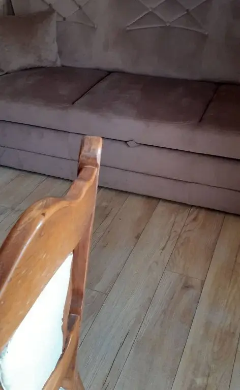 BRASADAS vinde ap 2 cam etaj 2/8 Careiului.