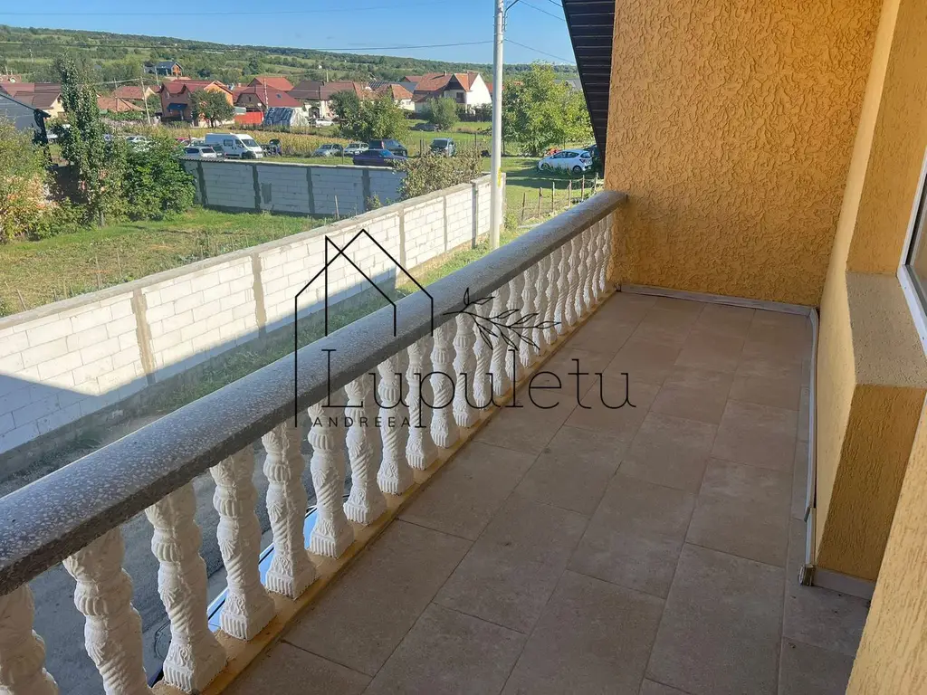 Casa de Vanzare Rasinari | 6 Camere | 200 MPU | Teren 979 MP |