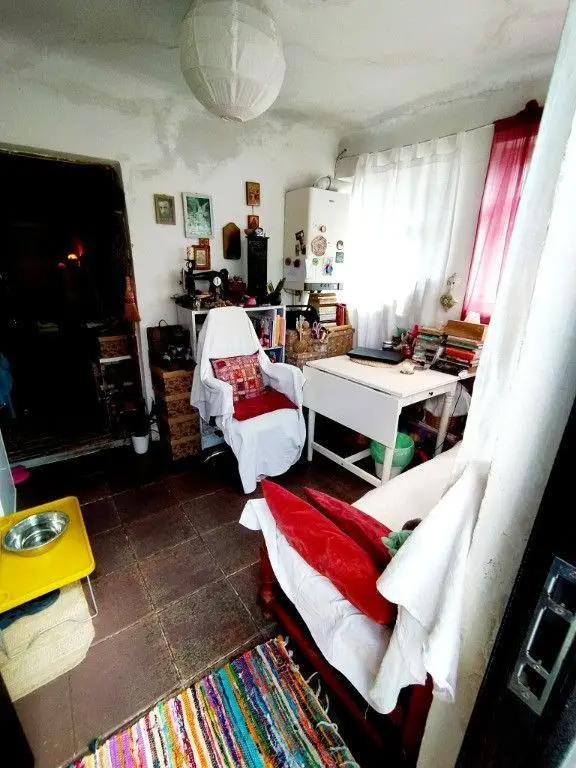 Casa la curte 3 camere, teren total 250 mp, zona Mihai Bravu