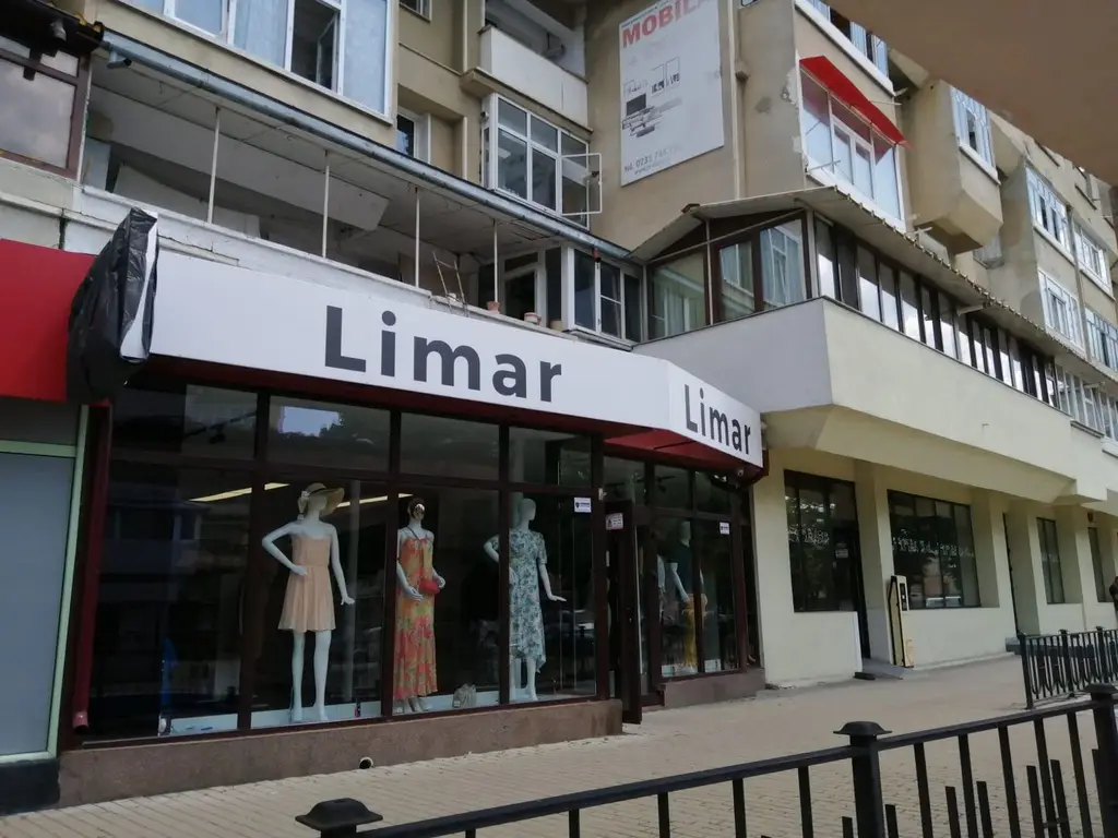 Spațiu comercial ultracentral, 200 mp singurul vad 100% pietonal Roman