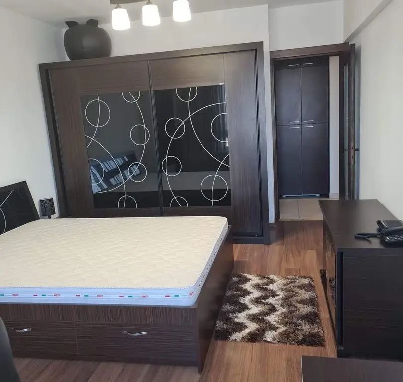 De inchiriat apartament cu 2 camere, bloc Vega, str. Tecuci, 550 euro