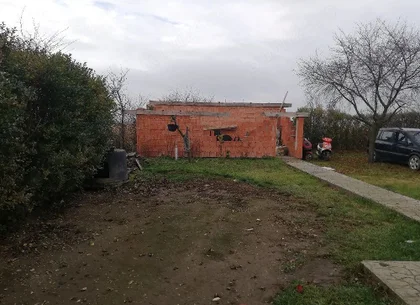 BRASADAS vinde casa cu teren 10 ari in zona Odoreului.