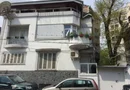 Vila - central in vecinatatea Palatului Parlamentului