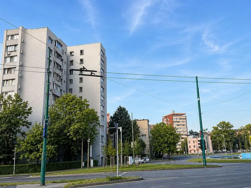 Apartament 4 camere de închiriat | 100 mp | Punctele Cardinale