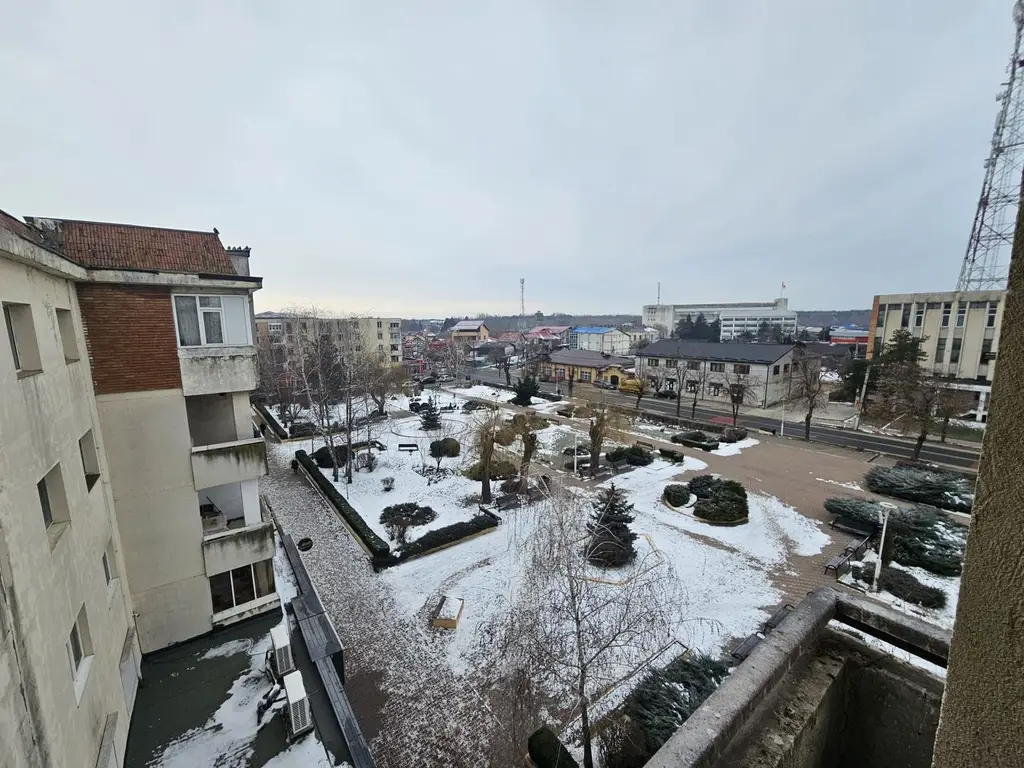 Apartament 3 camere, Ultracentral, Costesti