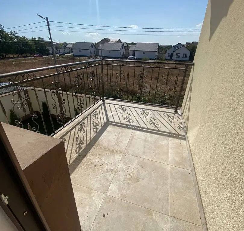 Casa P+1 de vanzare 160 MP An 2023 Predare la cheie Constanta Lumina