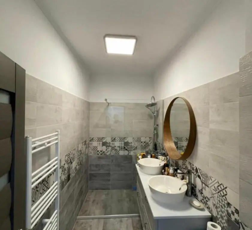 Apartament 2 cam. de vanzare 61mp + terasa 15 mp la 30 m de plaja - Mamaia Nord