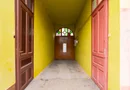 PRET NOU! Apartament la casă, ultracentral– curte proprie și garaj