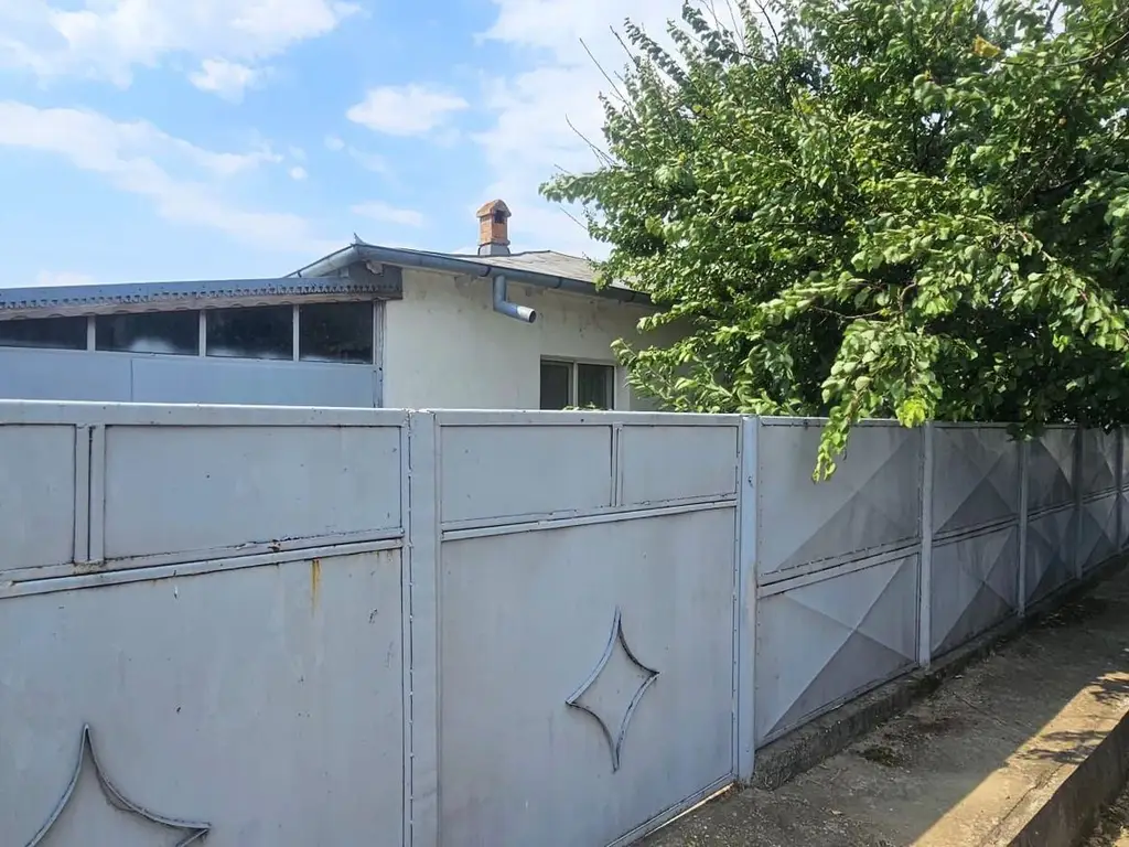 Casa la sol cu teren 1055 mp si livada - Vanatori, Galati