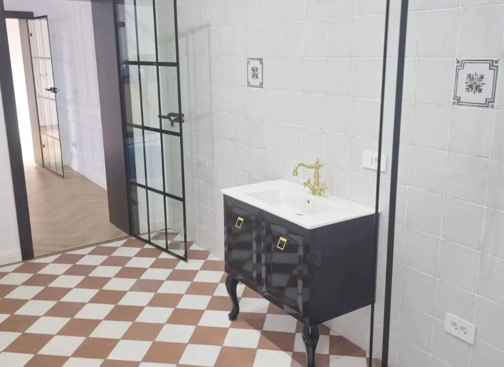 Casă renovată integral – ideală pentru birou/cabinet, sediu de firma