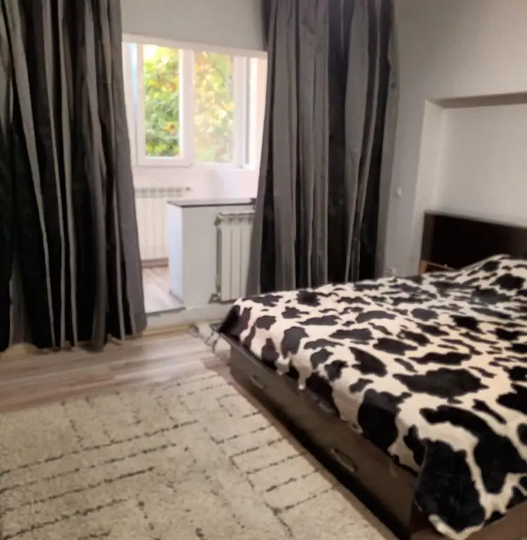 Vand apartament 3 camere