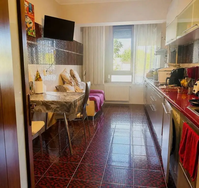 De vanzare apartament 2 camere Complex Vega, 120.000 euro