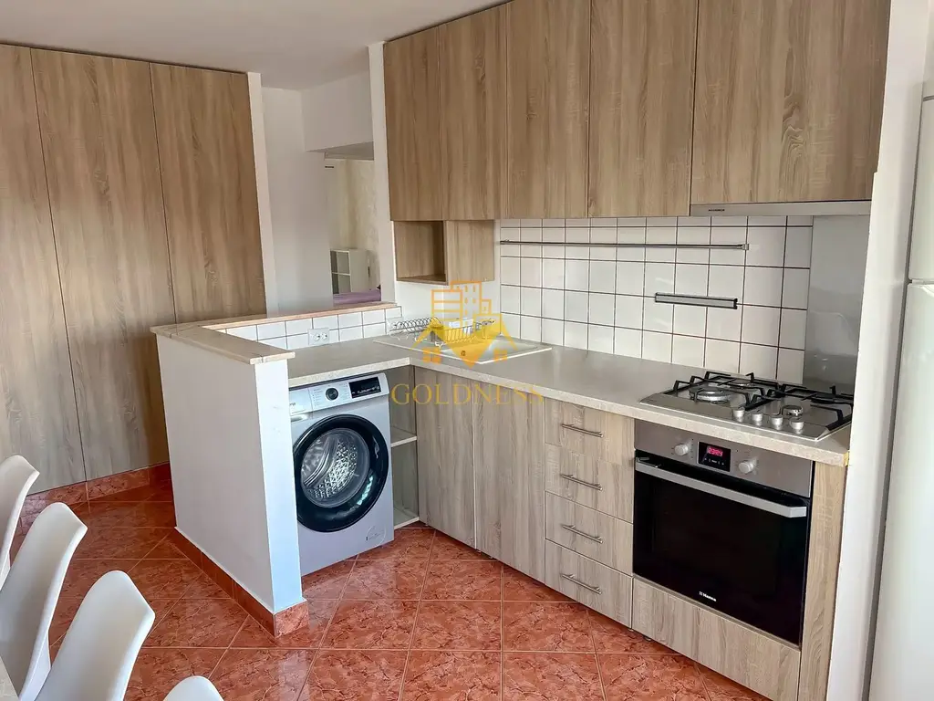Comision 0%! Apartament 2 deco etaj 3/4 + boxa Intre Lacuri! RENOVAT!