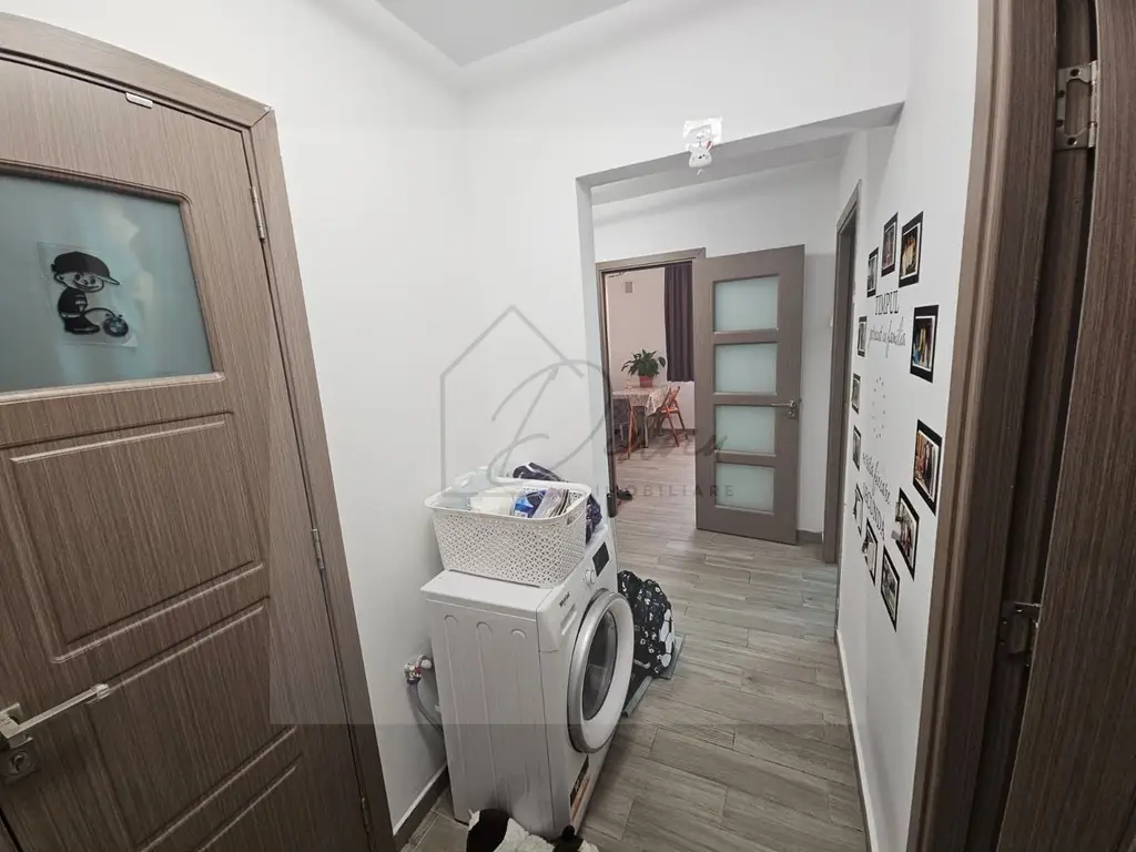 Comision 0% I Apartament 3 camere Piata Resita I Etaj 3/4 I Centrala