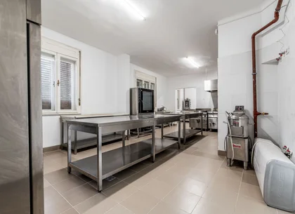 Casa cu potential multiplu cu teren generos pe strada Dunarii