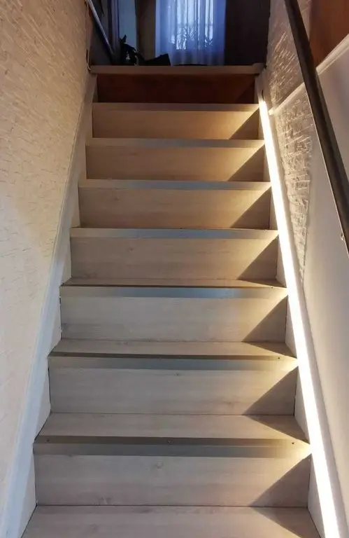 Duplex-apartament 3 camere 90,5mp utili, in vila P+1+M cu curte 639 mp