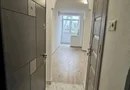 BRASADAS vinde garsoniera pe Ostrovului la etajul 4/4.