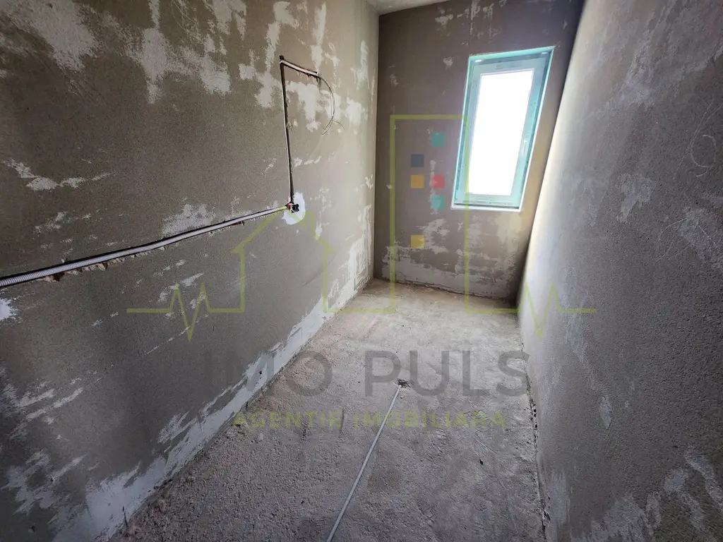 Gradina proprie 28 MP. Bloc nou. Loc de parcare si TVA incluse in pret.