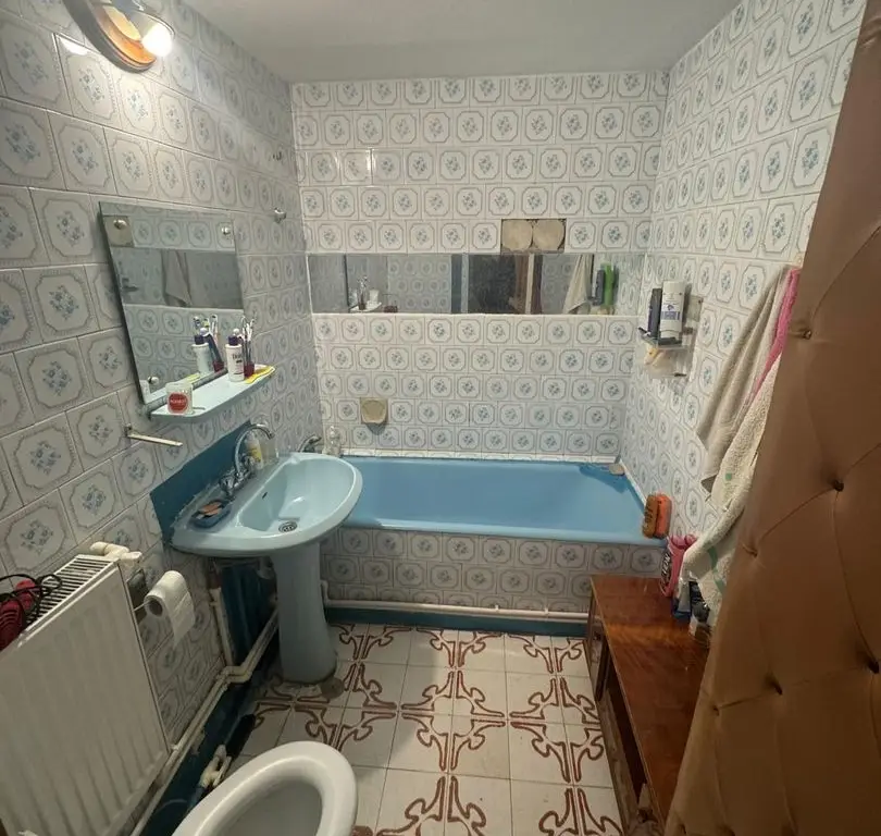 Apartament 4 camere de vânzare – zonă Școala 8