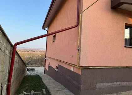 Hlincea, str.Mănăstirii, CIUREA, Iaşi + 1.700 mp teren şi Vilă (D+P+M)