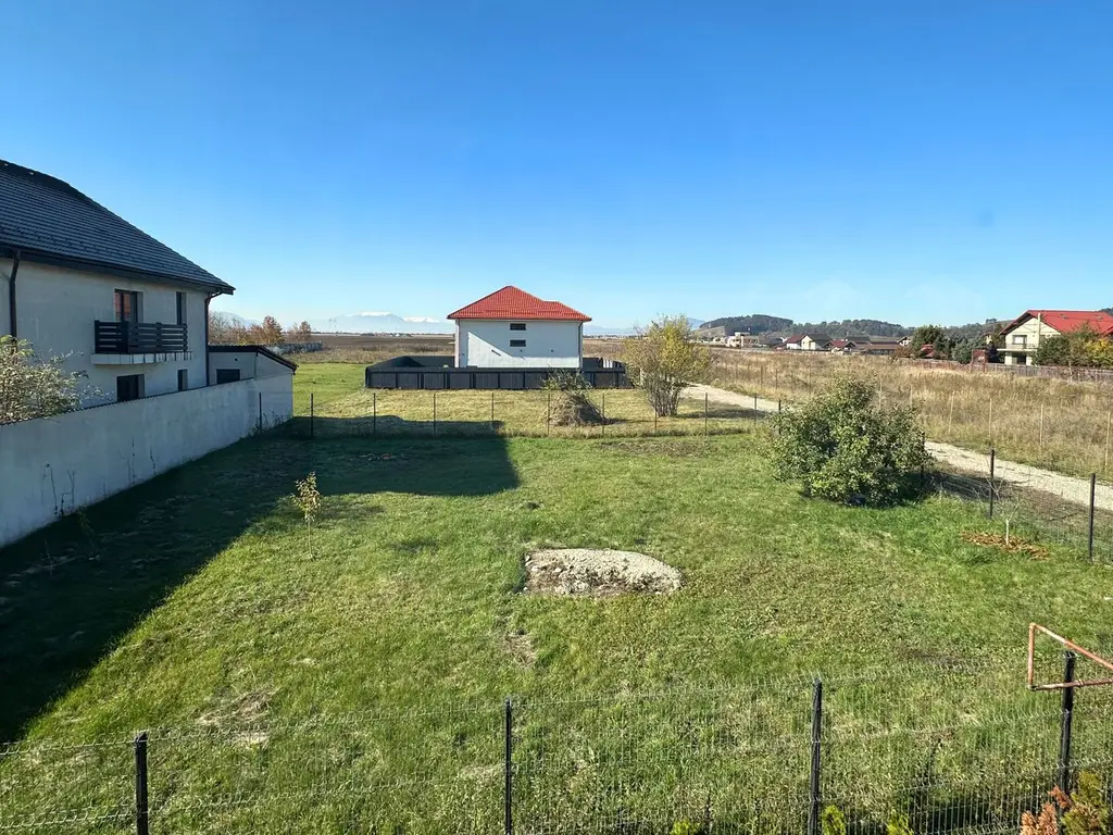 Vânzare casă 5 camere nouă elegantă și spațioasă în Hărman