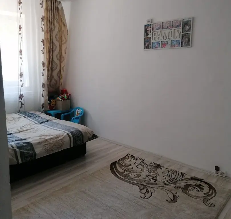 BRASADAS vinde ap 1 cam zona Micro 14.