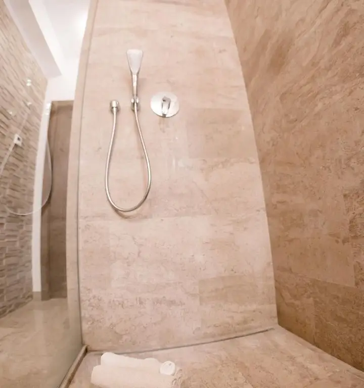 Universitate apartament 5 camere 220 mp de inchiriat