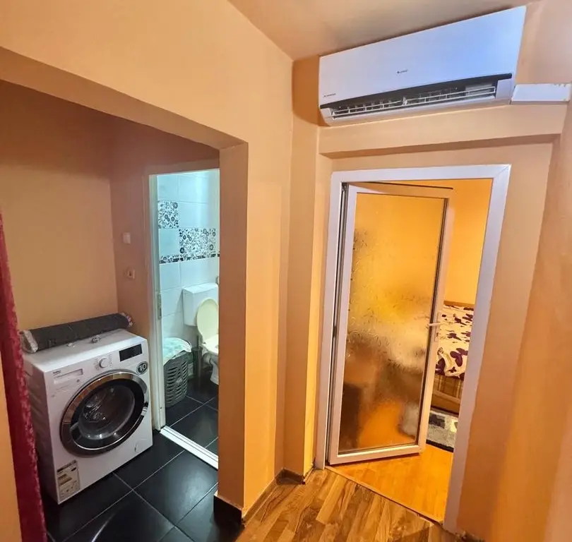 Apartament 3 camere de vânzare – Tineretului