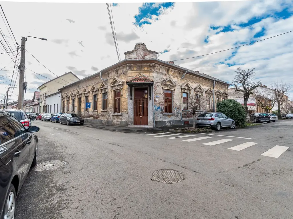 Apartament cu 3 Camere la Casă pe Strada I.L. Caragiale, Arad
